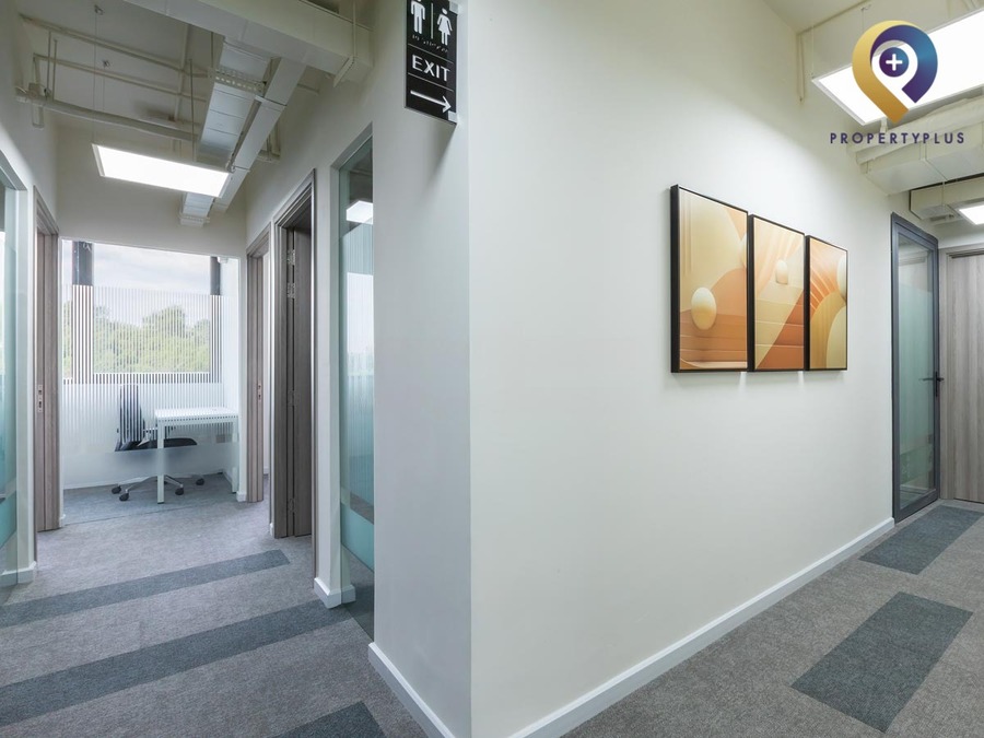 Regus Ung Van Khiem